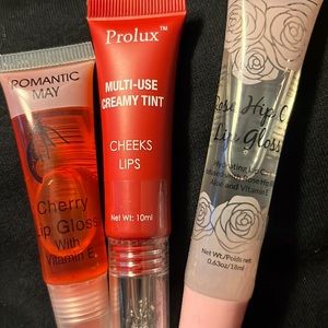 3 lip gloss and cheeks